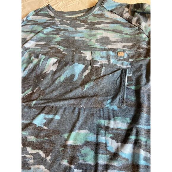 Men's HUK Blue Faded Camo Activewear Shirt 3/4 Sleeves-SPF 50+ New With Tags-2XL